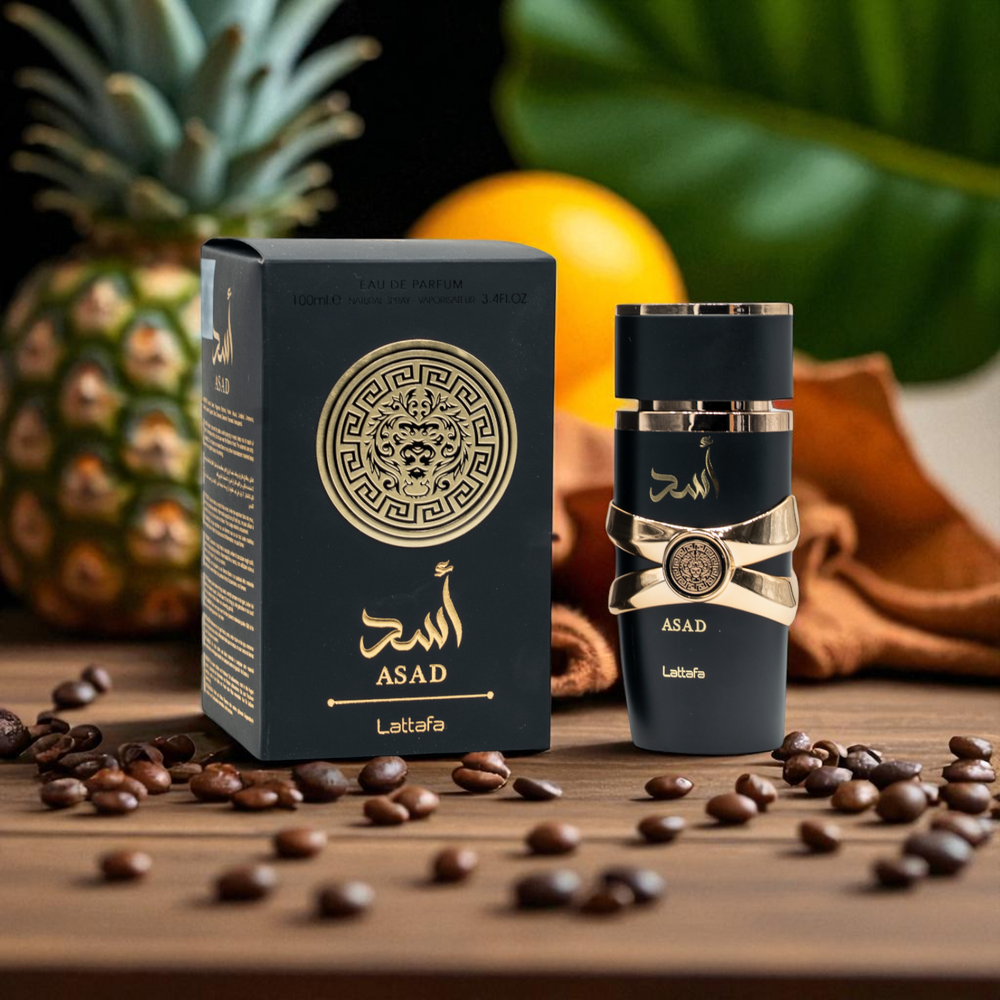 Perfume Arabe Luxury Essence con sus siguientes ingredientes y notas: FAMILIA OLFATIVA: Oriental, Amaderada.

NOTAS DE SALIDA: Pimienta negra, Piña, Tabaco

NOTAS DE CORAZÓN:&nbsp;Café, Iris, Pachulí

NOTAS DE FONDO:&nbsp;Ámbar, Vainilla, Maderas secas, Benjuí, ládano